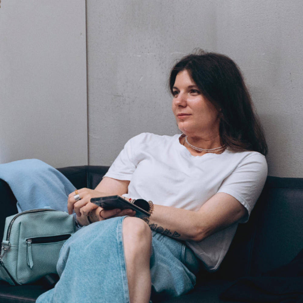 «Жизнь стоит того, чтобы продолжать это лечение и перетерпеть временные трудности», — история Анны Богатыревой, победившей рак языка, научившейся снова говорить и чувствовать вкус жизни